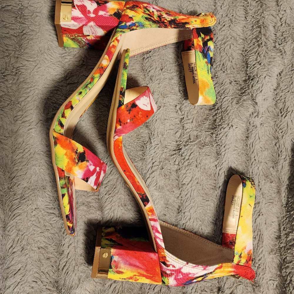 Floral size 9 sandals